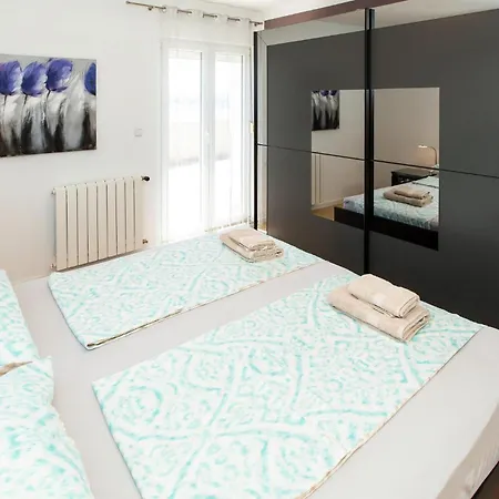 Stunning In With Wifi Holiday home