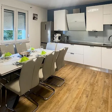 Amazing In With Wifi Дом отдыха Цриквеница