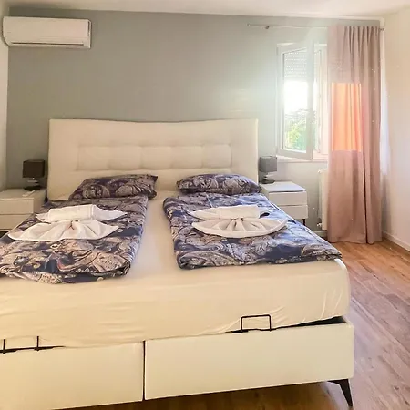 Stunning In With Wifi * Crikvenica