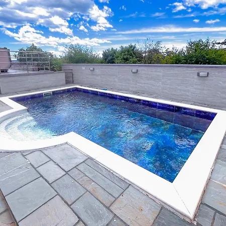 Дом отдыха Amazing In With Wifi *